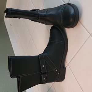 Girls Leather Umi Chiara boots size 1 (32 Euro) NWOT